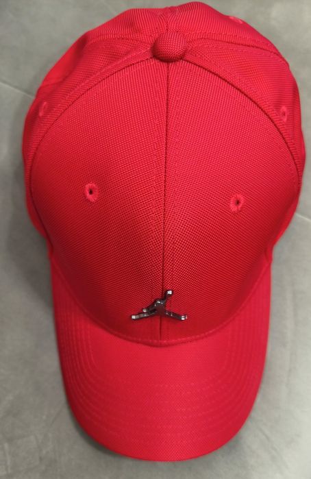 Czapka Jordan czerwona