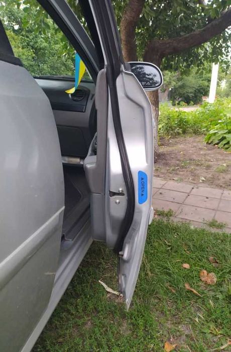 Светоотражающая наклейка на дверь автомобиля ТОРГ
