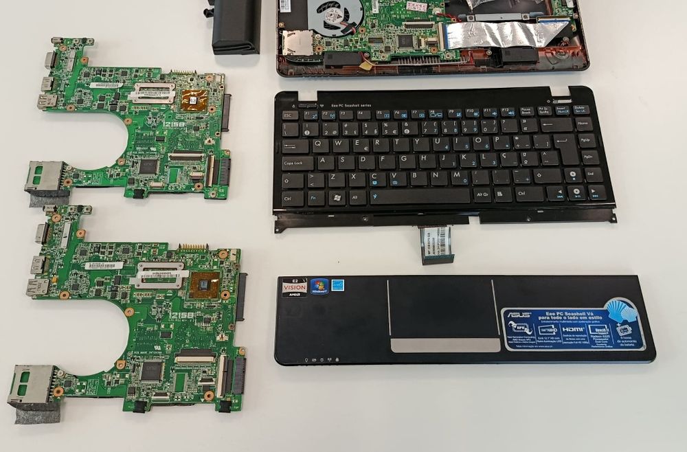 Portátil ASUS eee PC 1215N e 2 motherboards 1215B para peças