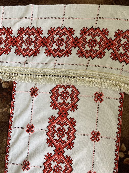 Вишиті штори, ручна робота