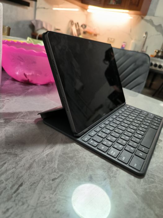 Продам планшет на гарантии Lenovo