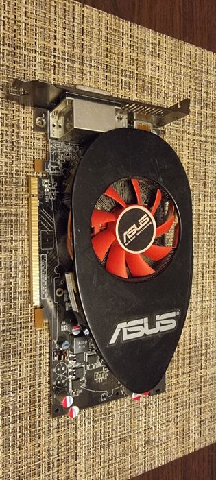 Karta graficzna ASUS Radeon HD 5770 1GB GDDR5 (EAH5770 V2)