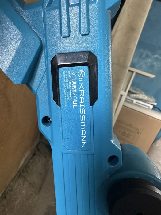 Продам акамуляторну косарку