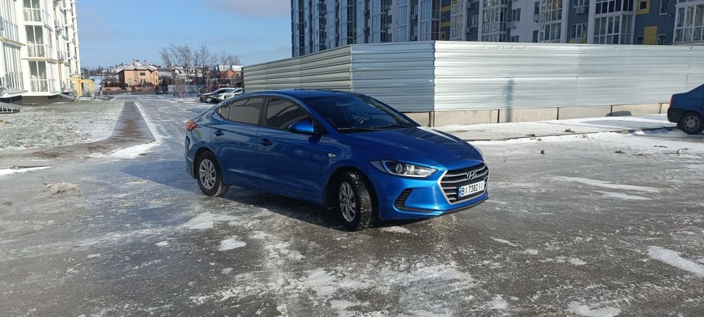 Hyundai elantra  1.6 газ бенз