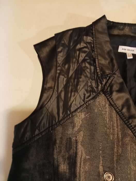 Vestido camuflado em preto e cinza ,de marca Ana Sousa, tamanho 44, como novo