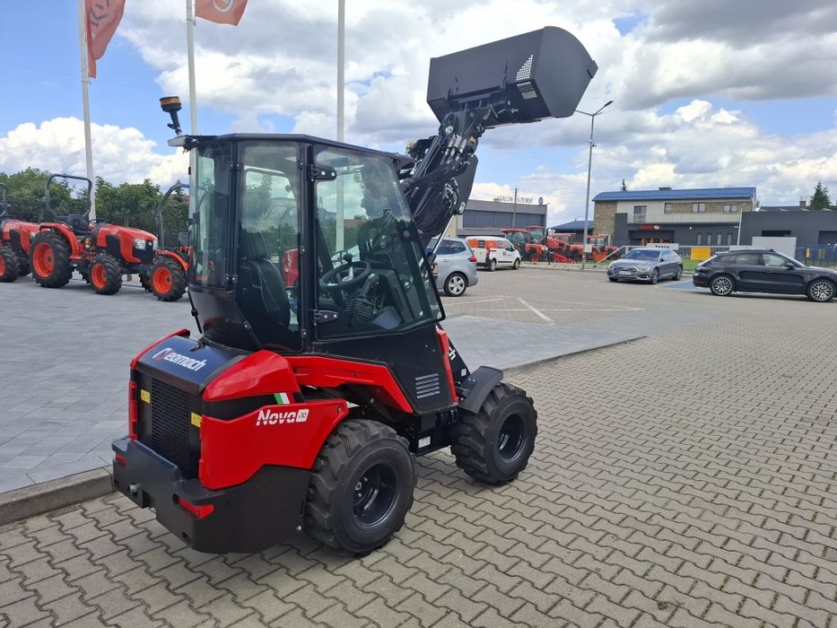 Miniładowarka-Wielozadaniowa teleskopowa Neomachx30 25KM KUBOTA  Avant