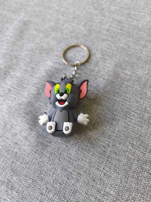 Nowy breloczek zabawka gadżet do kluczy Tom kot szary
