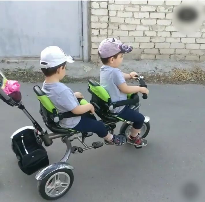 Б/У Дитячий велосипед для двійні