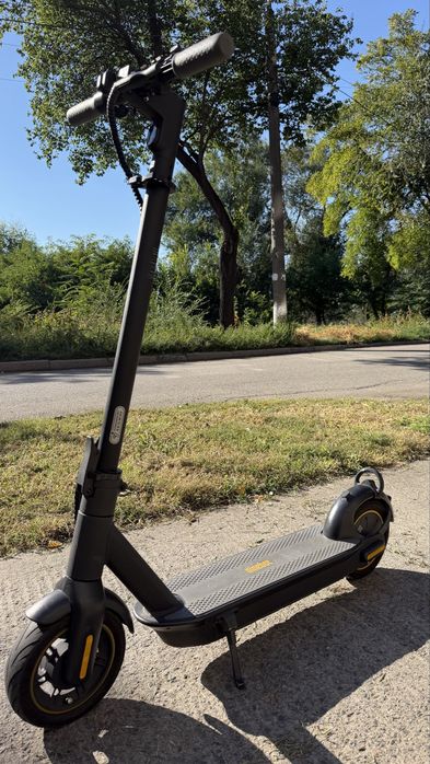 Електросамокат Ninebot G30 max
