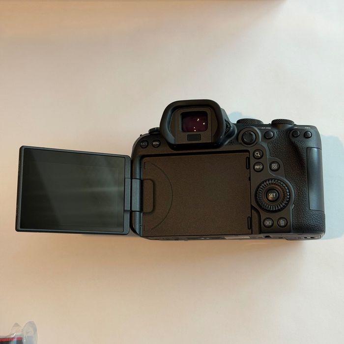 Aparat Canon EOS R6 korpus/body + SmallRig