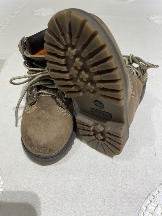 Botas Timberland para menino NOVAS número 23