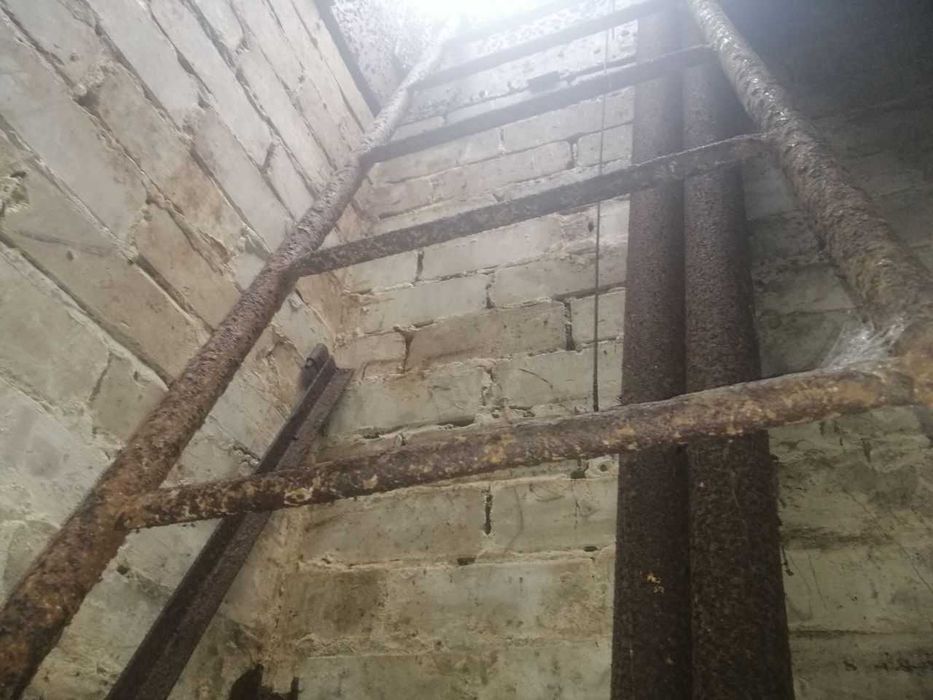 Продам погреб Чорних Запорожців 53А