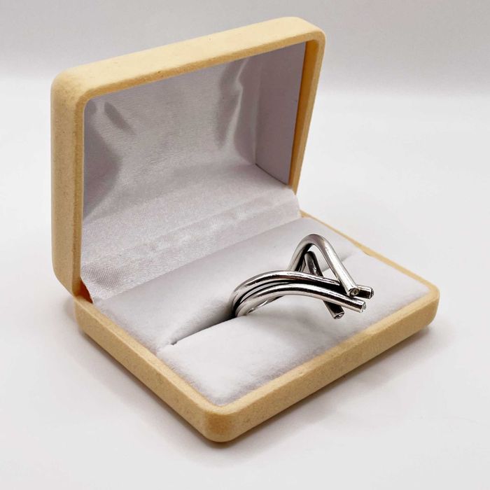 Pierścionek YES Projekt Jan Lekszycki Srebro 925  10,14 g  Rozmiar 18