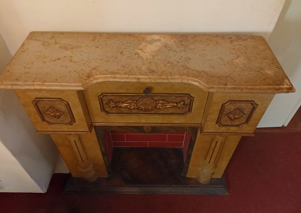 Lareira Decorativa Clássica – Muito Bonita – Oportunidade