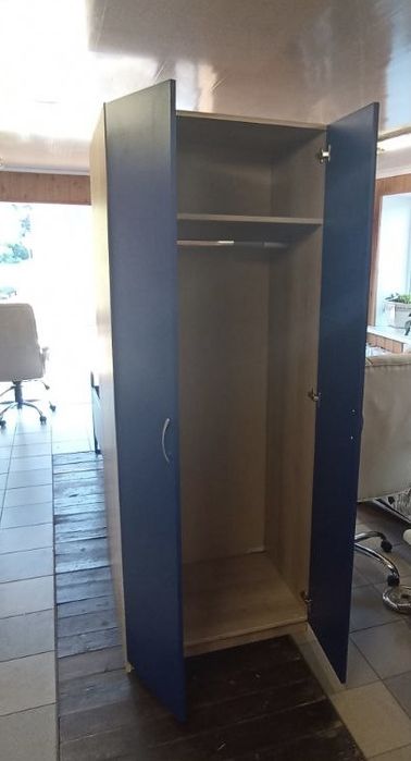 Нові офісні меблі, письмовий стіл, шафа