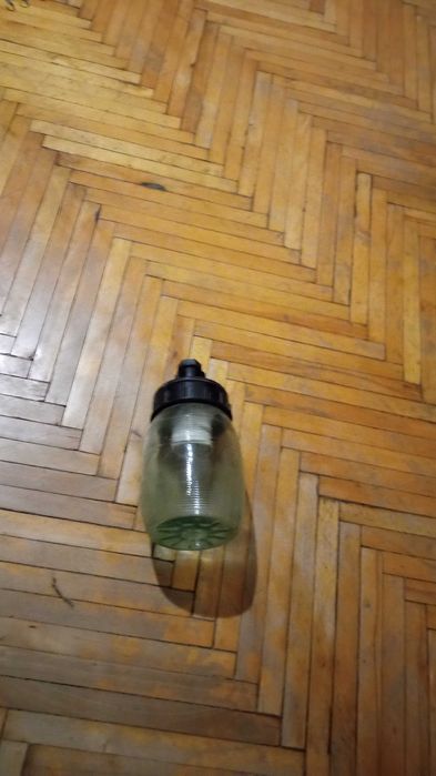 Розпродаж... Продаю герметичний  світильник для вологих приміщень.