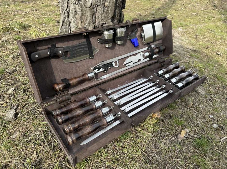 Набір преміум шампурів у кейсі, який стане незабутнім подарунком!