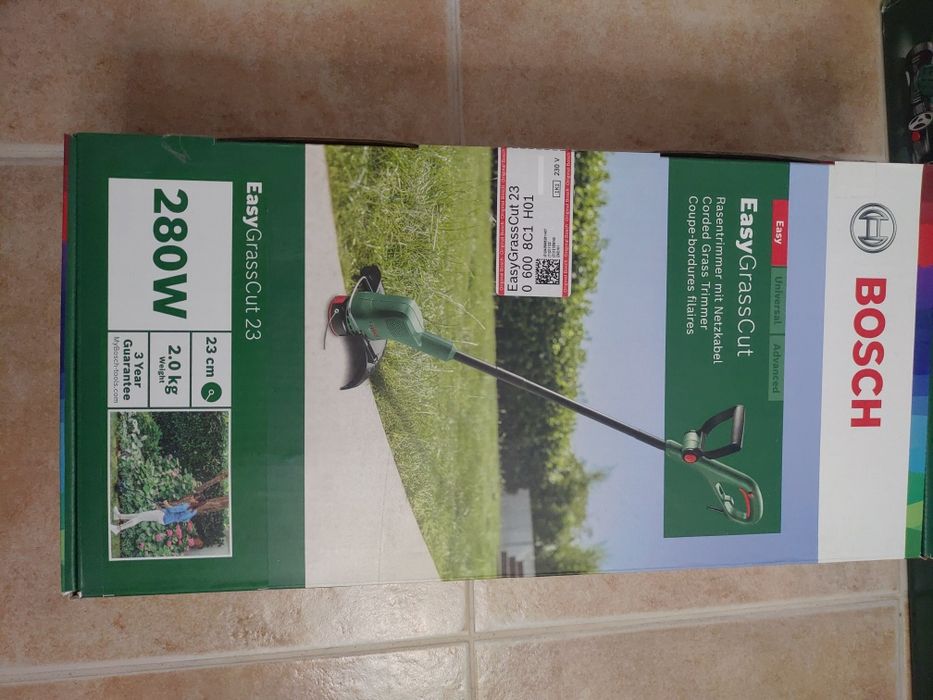 Aparador Bosch Home and Garden EasyGrassCut 23 [NOVO}