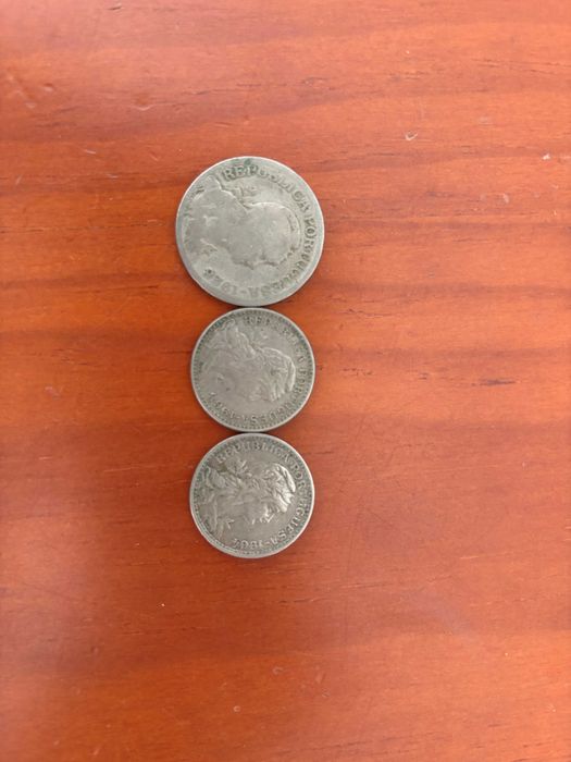 Moedas comemorativas 100 escudos