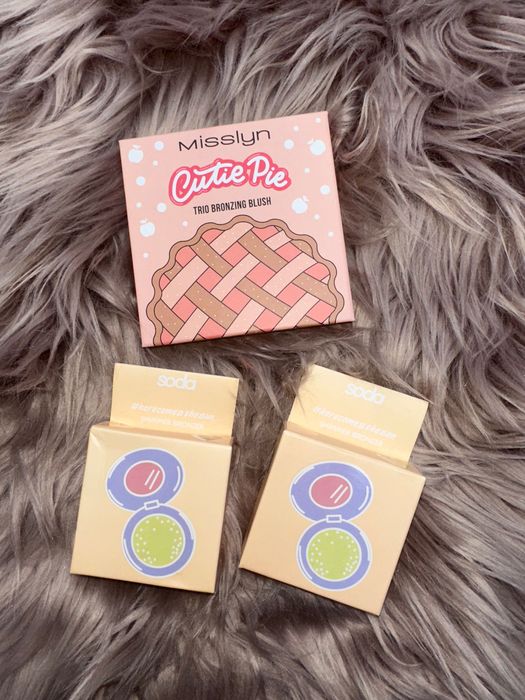 Paletka Misslyn paletka róż bronzer do konturowania 3w1 + 2x bronzer Soda