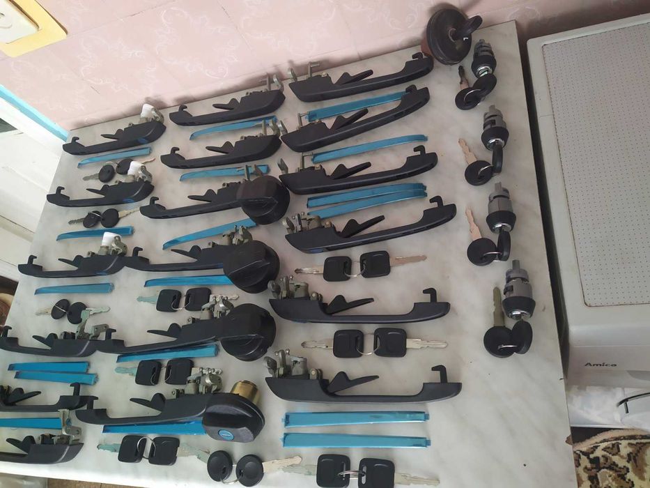 Ручки дверные двери замок дверей комплект Ауди Audi  80 90 100 б B 2