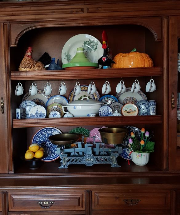 Louceiro de 4 portas antigo