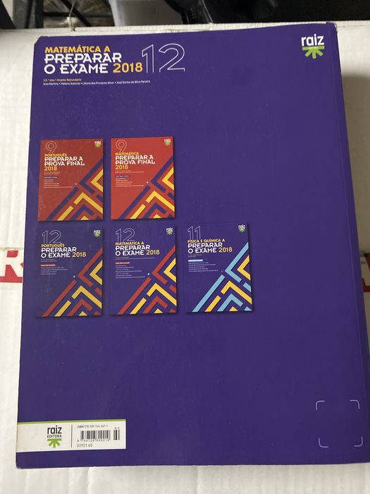 Livro de exames Matemática A preparar o exame 2018