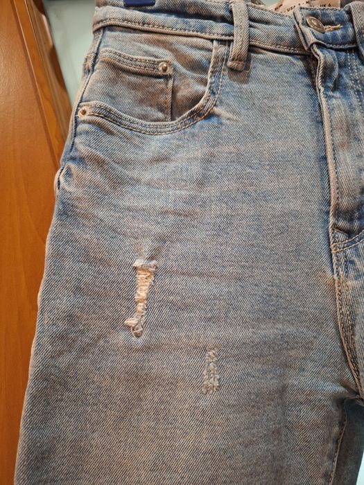 Dziewczęce spodnie dżinsowe Stradivarius