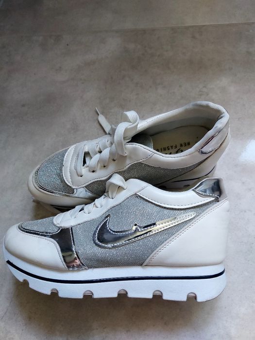 Buty Damskie Sportowe - Tanio