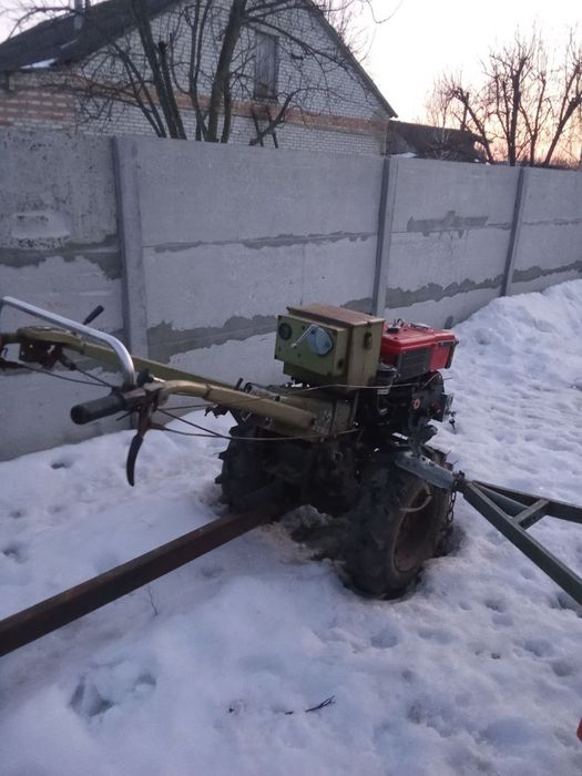 Продам мотоблок на повному ходу