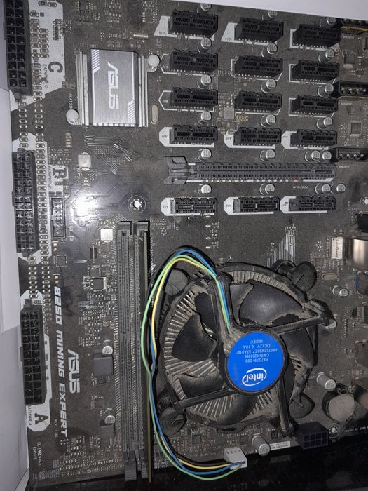 Материнка ASUS B250