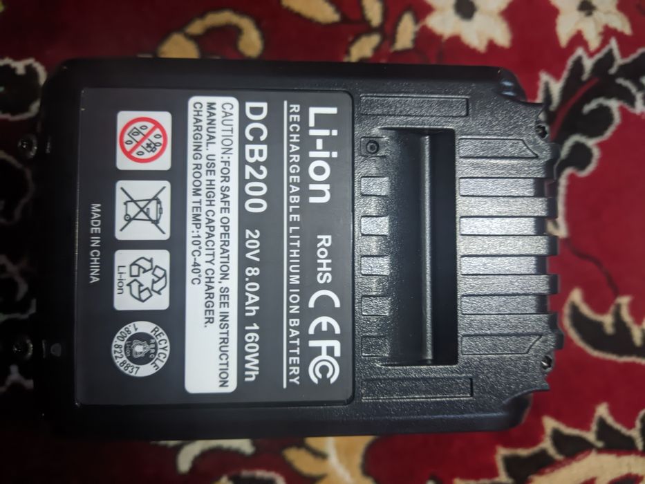 Акумуляторна батарея DCB200 20V/8Ah для бездротового електроінструмент