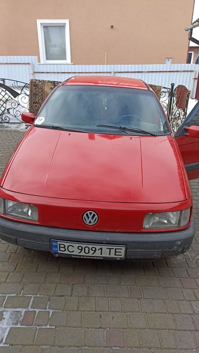 Volkswagen Pasat b3 1993 року