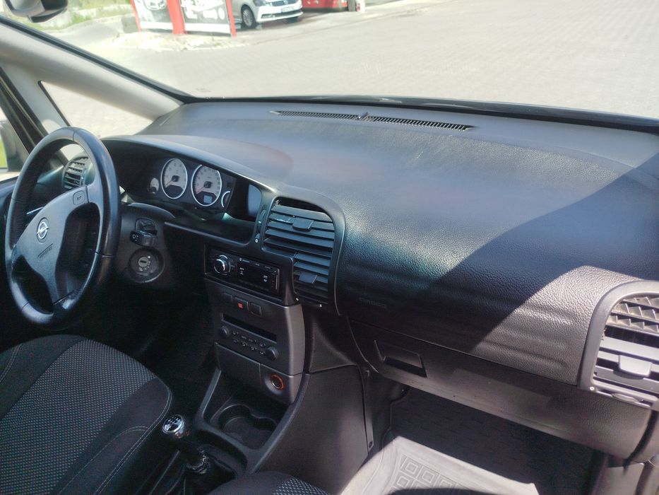 Продам Opel Zafira