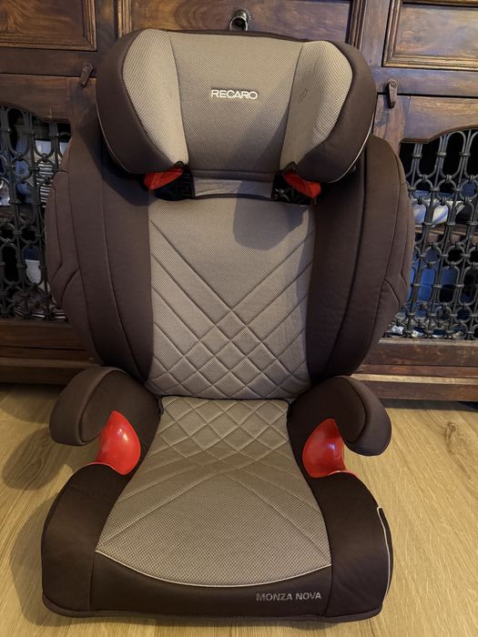 Zadbany fotelik  samochodowy RECARO Monza Nova 2 Seatfix 15-36 kg