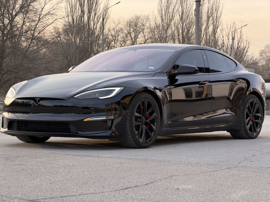 TESLA PLAID 2024 1033 к.с.