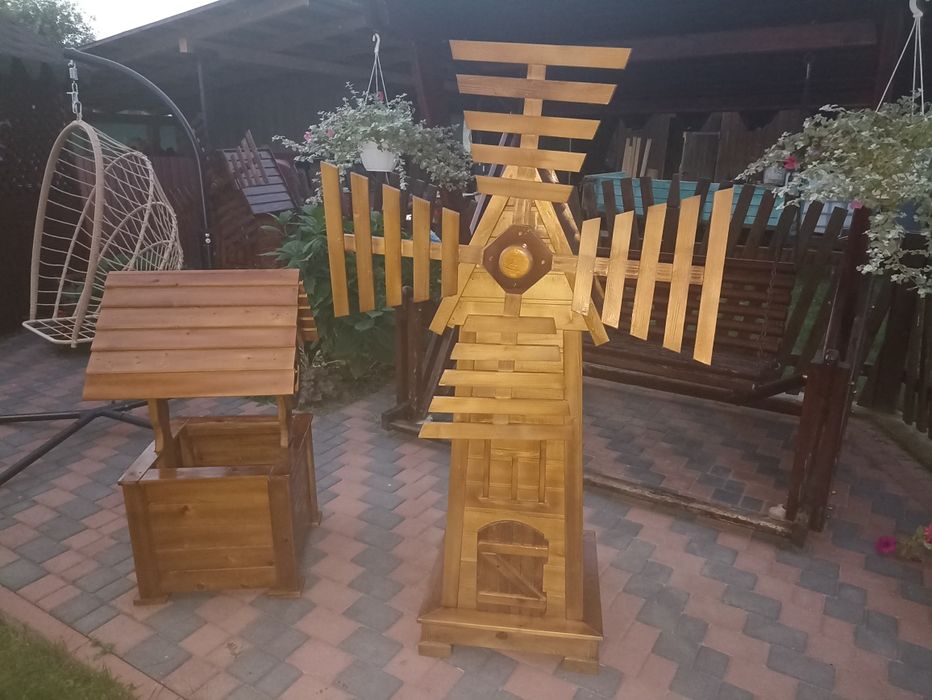 Декоративний вітряк, млин, криничка з дерева