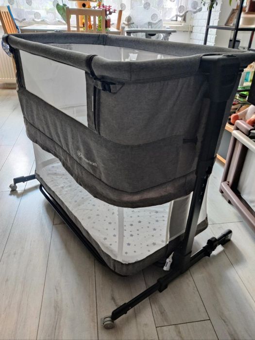 Łóżeczko dostawne Kinderkraft Neste Grow z dodatkami.