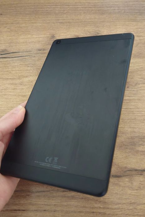 Планшет Samsung SM-Т295 розбитий дисплей, включається. На запчастини.