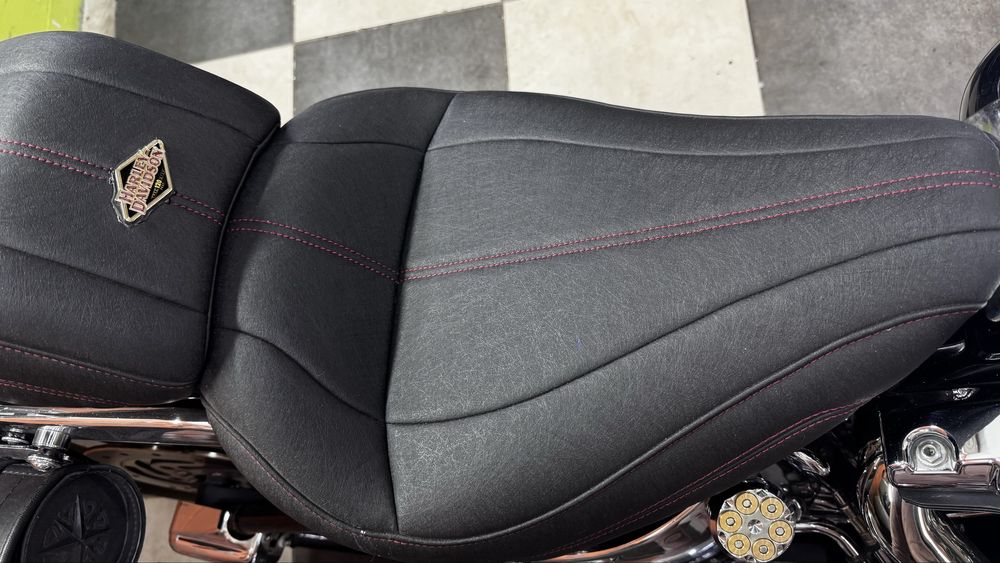 Сидение двойка+спинка с багажником Harley Davidson