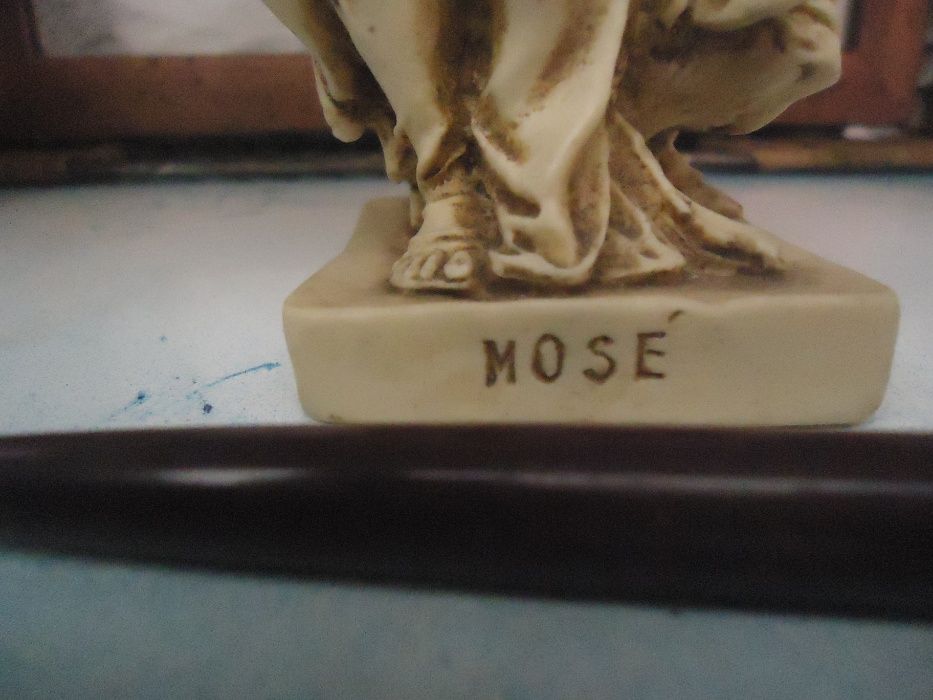 Mose em Pedra 12 cm de Altura