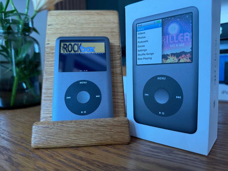 Apple iPod Classic 7G 160GB Black A1238 MC297QB/A