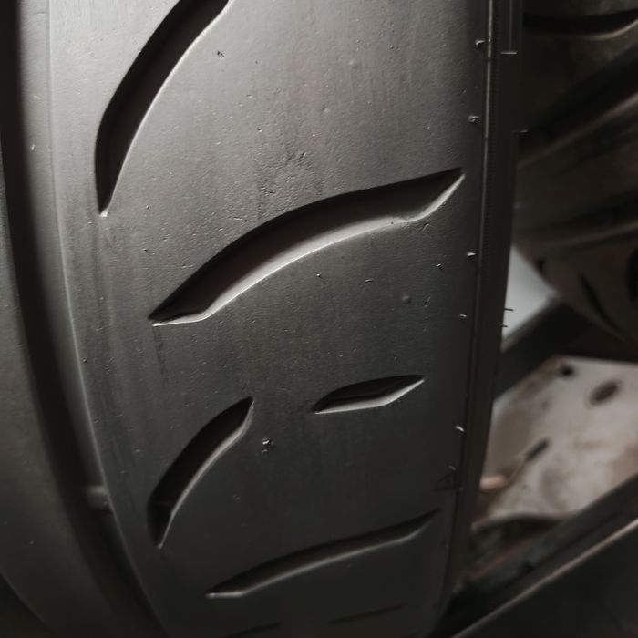 295/30/18 Dunlop Direzza
