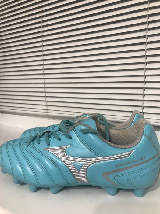 бутси  Mizuno кросівки 38