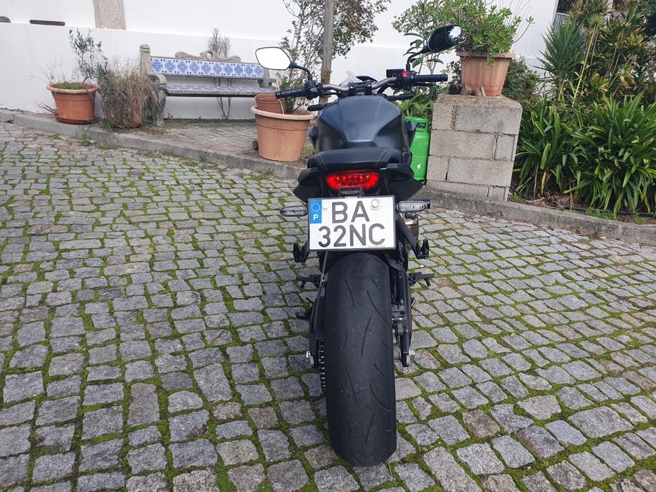 Moto como nova com vários extras