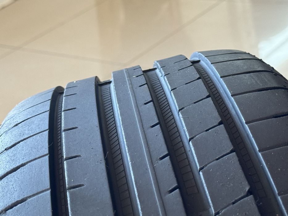 Шини літні 235/45R19 Goodyear летние шины r19 235 45