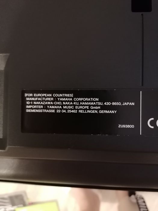 Keyboard marki YAMAHA