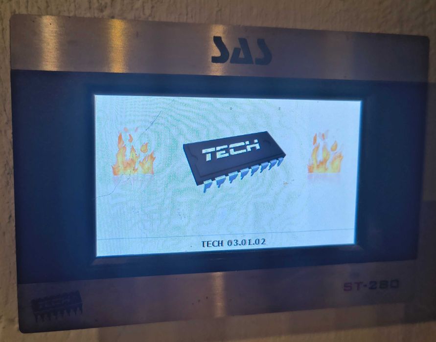 Regulator pokojowy  TECH ST-280