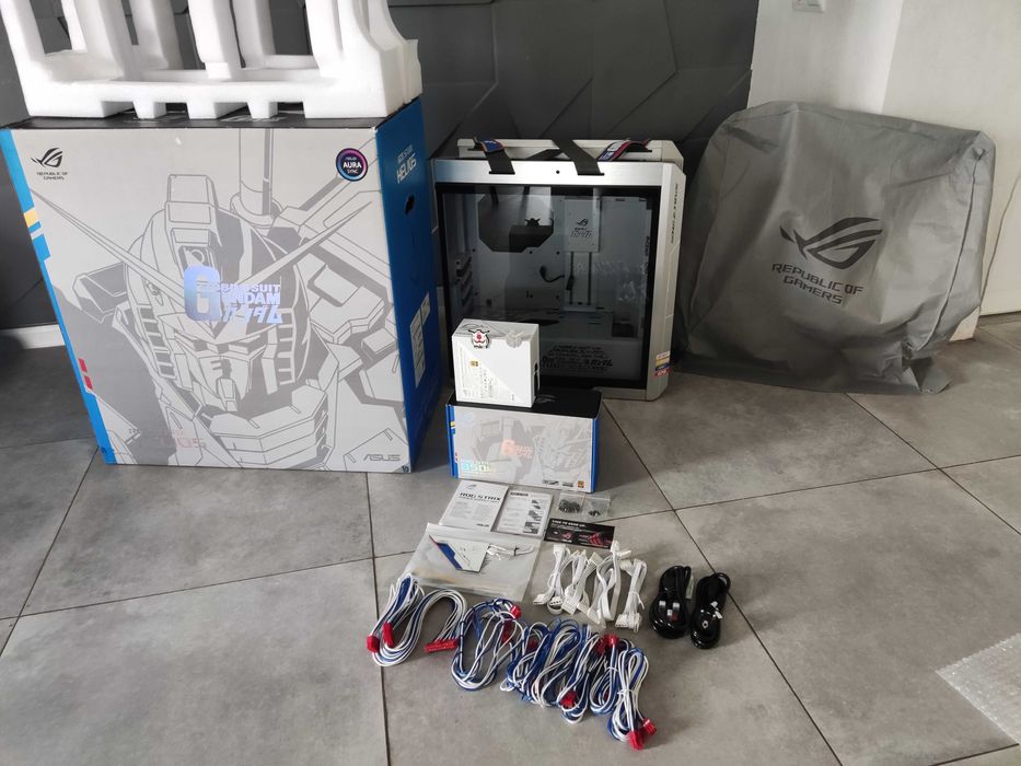 Корпус  ROG STRIX HELIOS Gundam Edition + БЖ  Gundam Edition 850W
