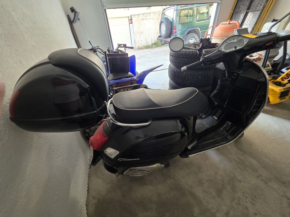 Vespa 300 s impecável